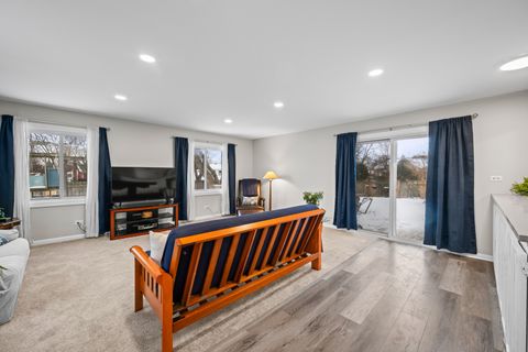 Tiny photo for 267 Timber Hill Road, Buffalo Grove, IL 60089 (MLS # 12557496)