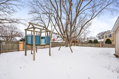 Tiny photo for 267 Timber Hill Road, Buffalo Grove, IL 60089 (MLS # 12557496)
