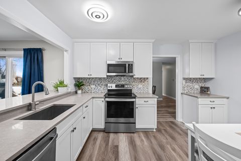 Tiny photo for 267 Timber Hill Road, Buffalo Grove, IL 60089 (MLS # 12557496)