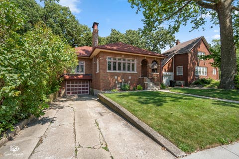 Tiny photo for 9237 S Longwood Drive, Chicago, IL 60643 (MLS # 12684289)