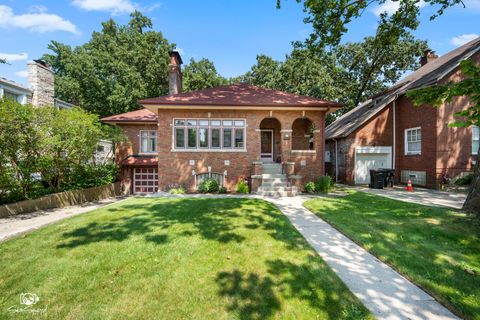 Photo of 9237 S Longwood Drive, Chicago, IL 60643 (MLS # 12684289)