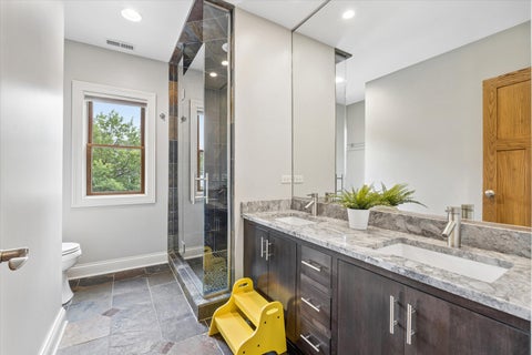 Tiny photo for 420 N Lincoln Street, Hinsdale, IL 60521 (MLS # 12768385)
