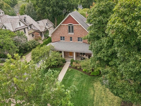Tiny photo for 420 N Lincoln Street, Hinsdale, IL 60521 (MLS # 12768385)