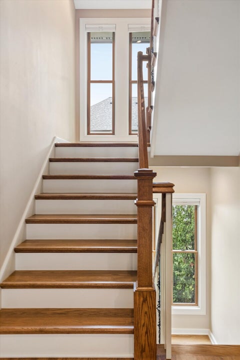 Tiny photo for 420 N Lincoln Street, Hinsdale, IL 60521 (MLS # 12768385)