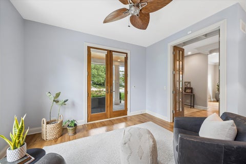 Tiny photo for 420 N Lincoln Street, Hinsdale, IL 60521 (MLS # 12768385)