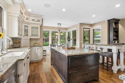 Tiny photo for 420 N Lincoln Street, Hinsdale, IL 60521 (MLS # 12768385)