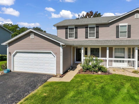 Photo of 1219 Oak Ridge Drive, Streamwood, IL 60107 (MLS # 12758340)