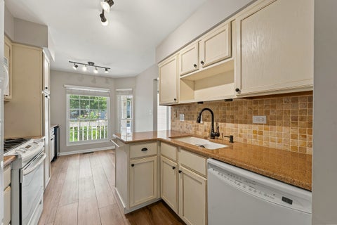 Tiny photo for 1219 Oak Ridge Drive, Streamwood, IL 60107 (MLS # 12758340)