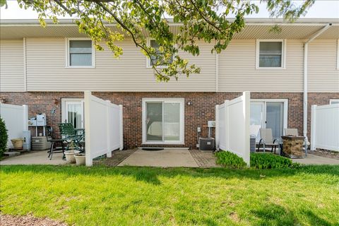 Tiny photo for 103 S Towanda Avenue #3, Normal, IL 61761 (MLS # 12620961)