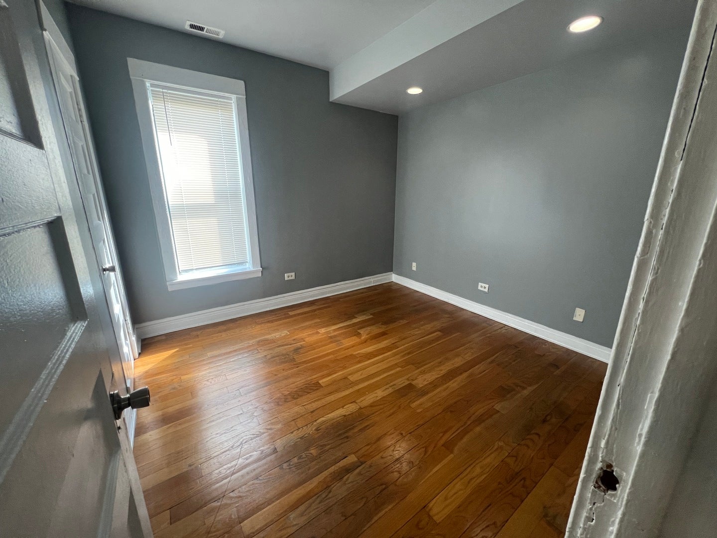 734 E 95th Street 3E