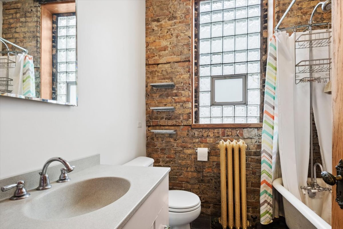 1632 N Francisco Avenue