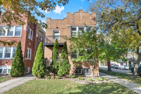 3805 W Roscoe Street 1E Chicago IL 60618