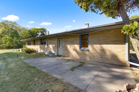 Tiny photo for 2916 School Street, Rockford, IL 61101 (MLS # 12479626)