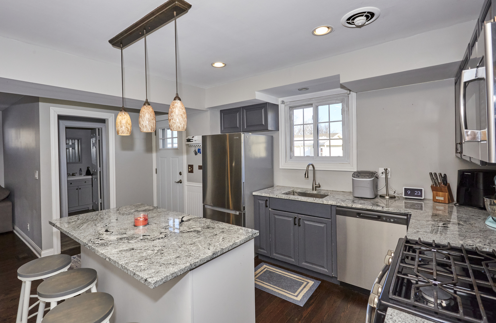 3N264 N Howard Avenue