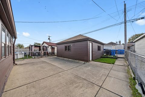 Tiny photo for 3839 W 68th Place, Chicago, IL 60629 (MLS # 12500696)