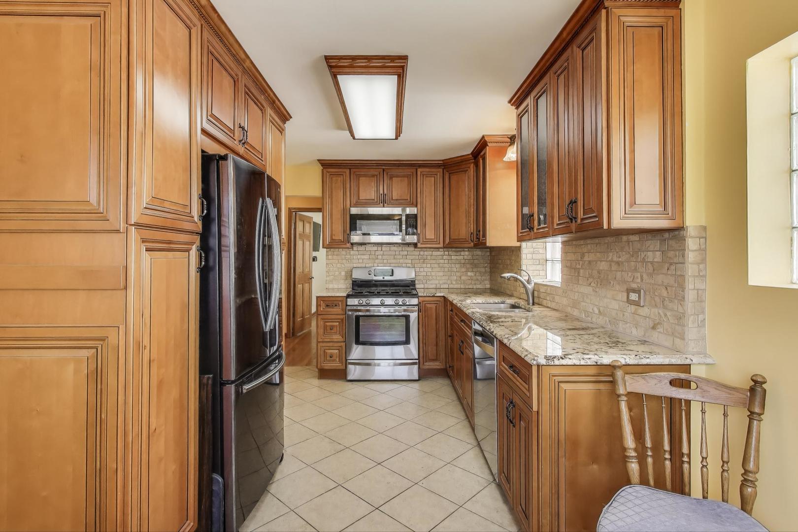 3637 N Oketo Avenue