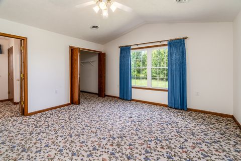 Tiny photo for 3206 Cherokee Drive, Marion, IL 62959 (MLS # 12642819)