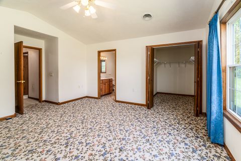 Tiny photo for 3206 Cherokee Drive, Marion, IL 62959 (MLS # 12642819)