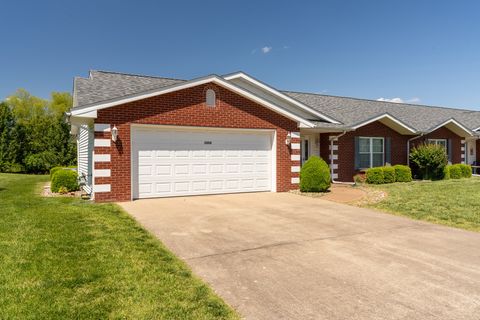 Tiny photo for 3206 Cherokee Drive, Marion, IL 62959 (MLS # 12642819)