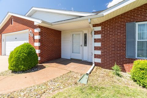Tiny photo for 3206 Cherokee Drive, Marion, IL 62959 (MLS # 12642819)