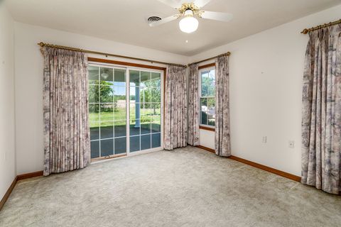 Tiny photo for 3206 Cherokee Drive, Marion, IL 62959 (MLS # 12642819)