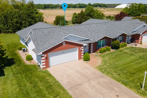 Tiny photo for 3206 Cherokee Drive, Marion, IL 62959 (MLS # 12642819)