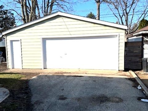 Tiny photo for 1548 Campbell Avenue, Des Plaines, IL 60016 (MLS # 12616618)