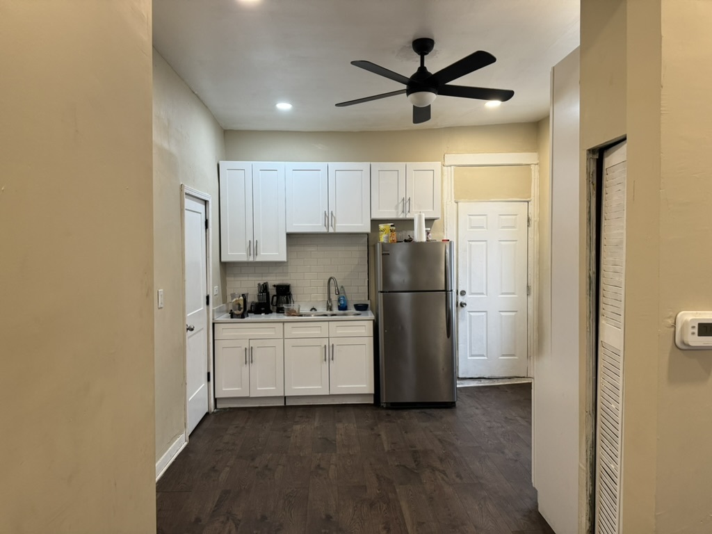 2127 S FAIRFIELD Avenue