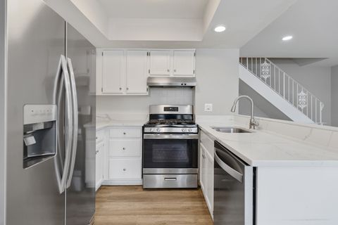 Tiny photo for 262 Inverrary Lane, Deerfield, IL 60015 (MLS # 12526874)