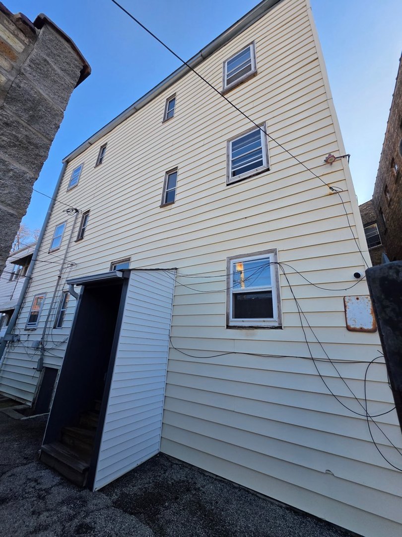 8212 S Vernon Avenue, Chicago, IL, 60619 3 8212 S Vernon Avenue