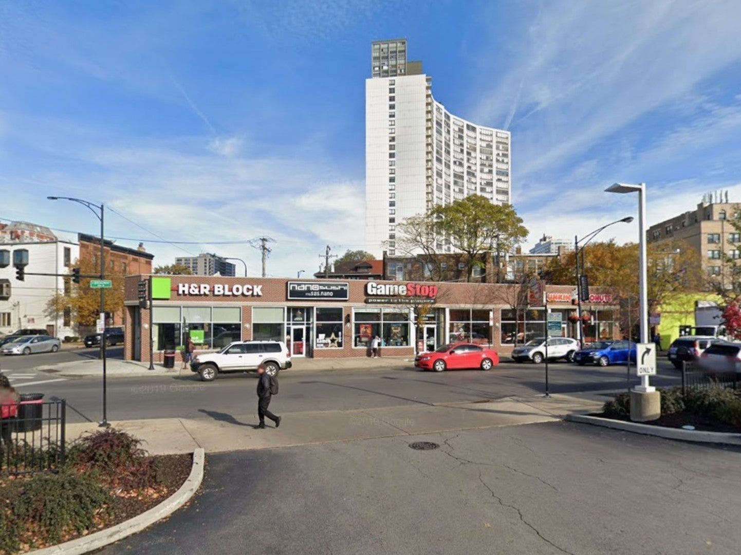 3951 N Broadway