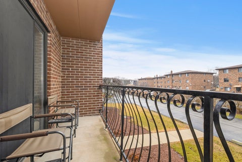 Tiny photo for 15712 Revere Court #D, Oak Forest, IL 60452 (MLS # 12629364)