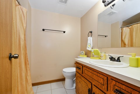 Tiny photo for 15712 Revere Court #D, Oak Forest, IL 60452 (MLS # 12629364)
