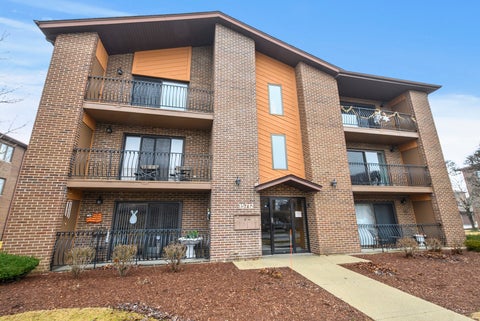 Tiny photo for 15712 Revere Court #D, Oak Forest, IL 60452 (MLS # 12629364)