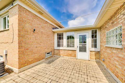 Tiny photo for 1601 Mayfair Avenue, Westchester, IL 60154 (MLS # 12709134)
