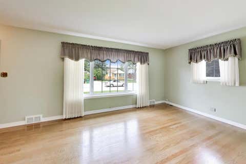 Tiny photo for 1601 Mayfair Avenue, Westchester, IL 60154 (MLS # 12709134)