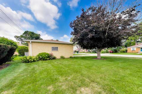 Tiny photo for 1601 Mayfair Avenue, Westchester, IL 60154 (MLS # 12709134)