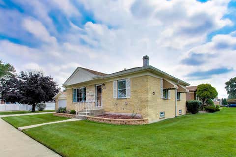 Tiny photo for 1601 Mayfair Avenue, Westchester, IL 60154 (MLS # 12709134)