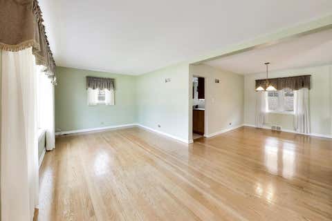 Tiny photo for 1601 Mayfair Avenue, Westchester, IL 60154 (MLS # 12709134)