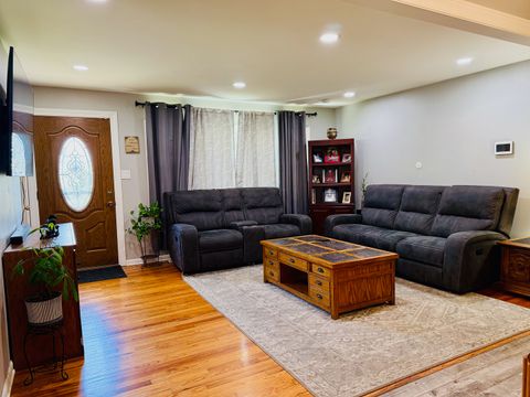 Tiny photo for 6906 W 91st Street, Bridgeview, IL 60455 (MLS # 12511840)