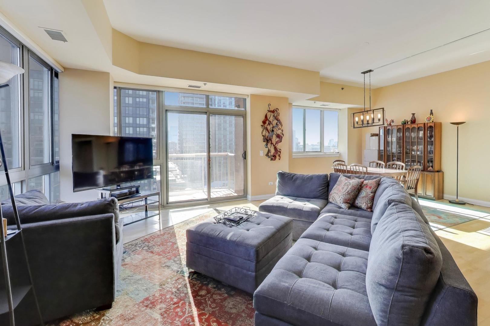 230 W Division Street 1405