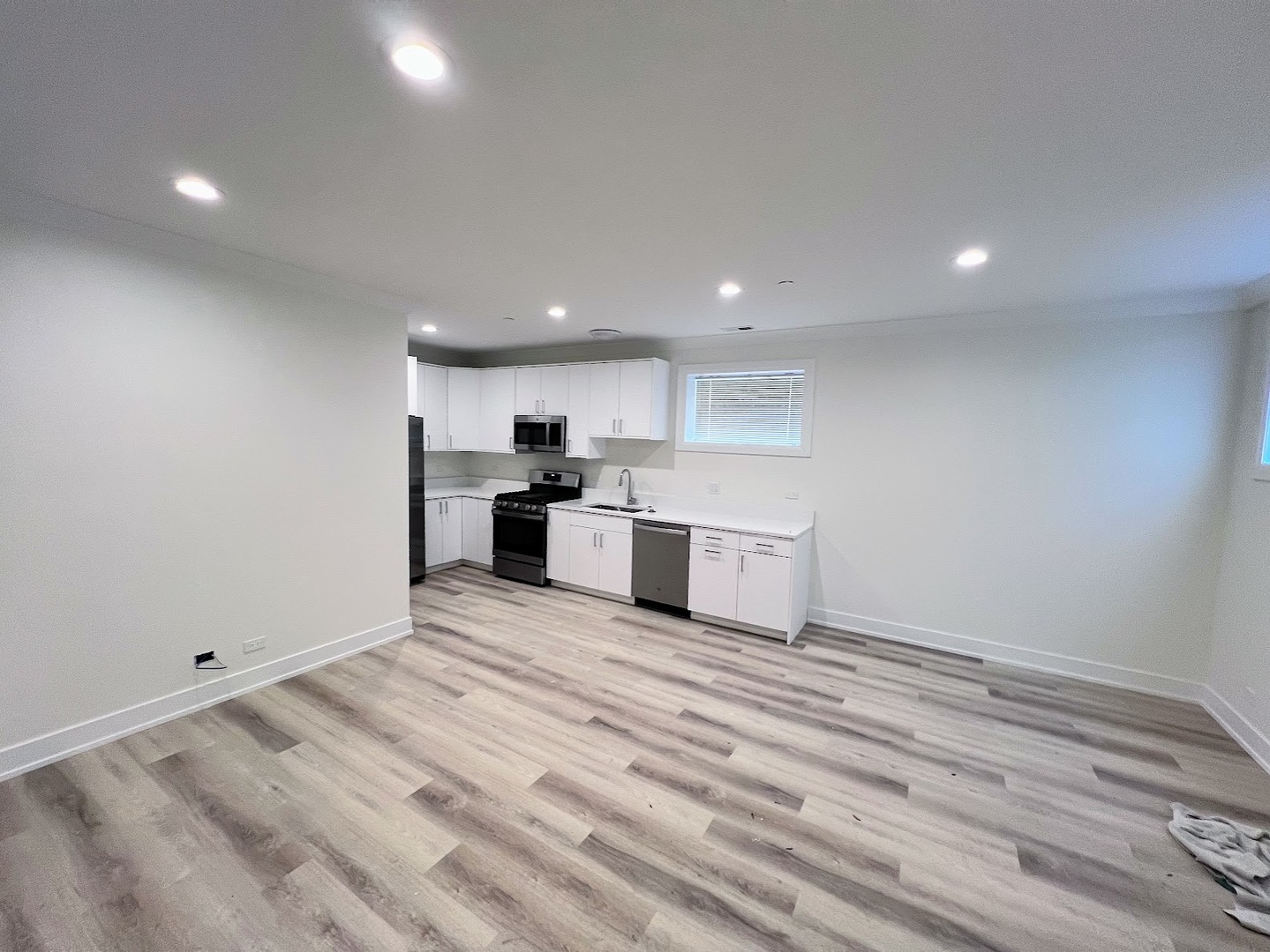 1063 W Vernon Park Place 1