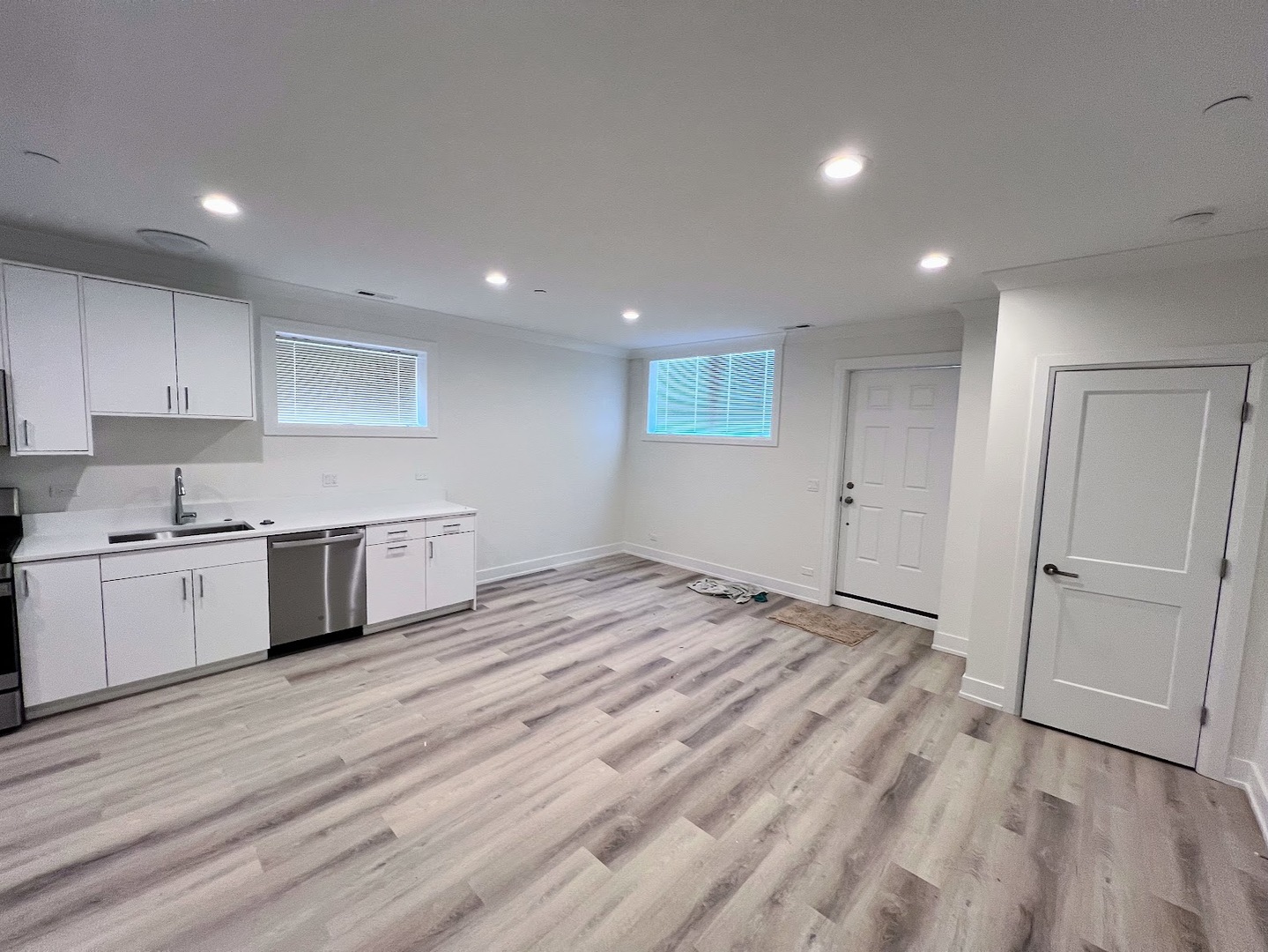 1063 W Vernon Park Place 1