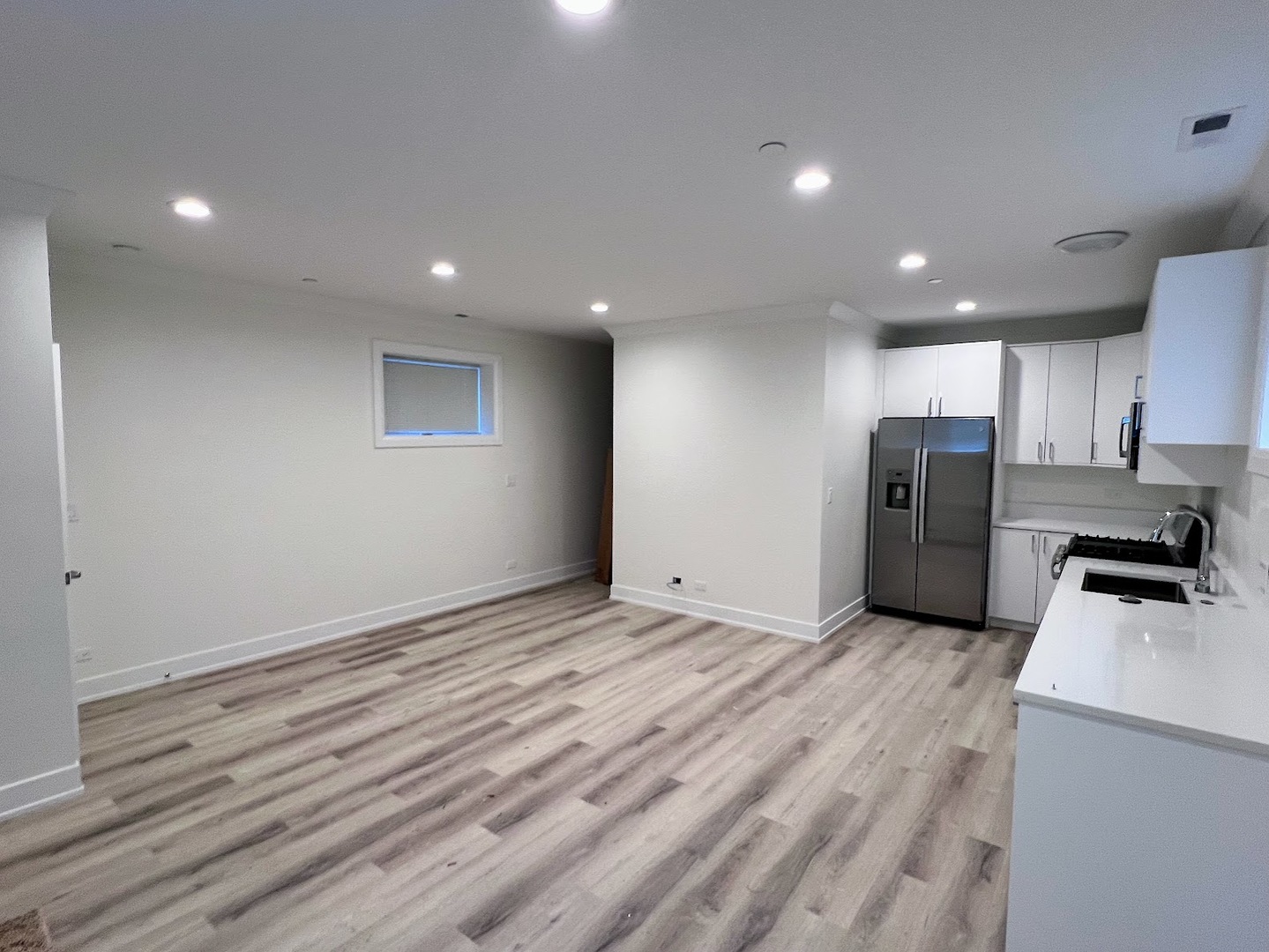 1063 W Vernon Park Place 1