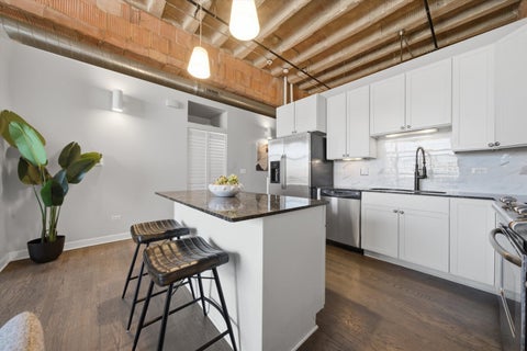 Tiny photo for 2545 S DEARBORN Street #405, Chicago, IL 60616 (MLS # 12792556)