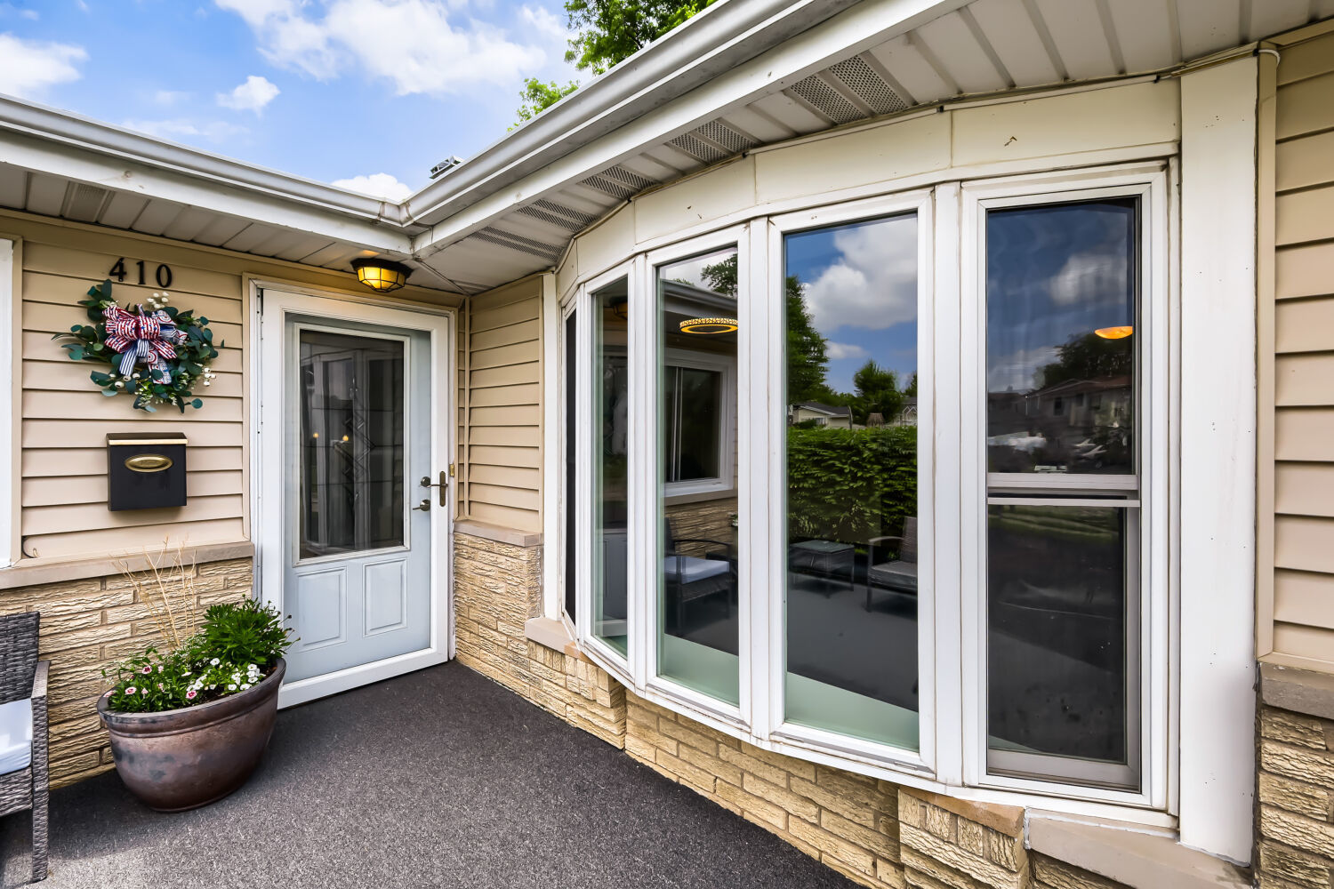 410 Manor Hill Lane