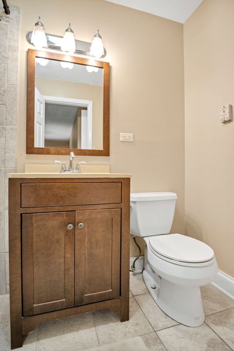 Tiny photo for 2604 N Windsor Drive #206, Arlington Heights, IL 60004 (MLS # 12498011)