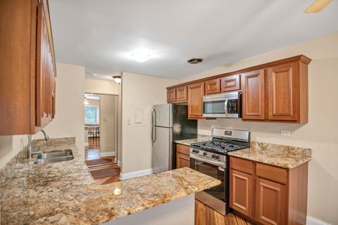 Tiny photo for 2604 N Windsor Drive #206, Arlington Heights, IL 60004 (MLS # 12498011)
