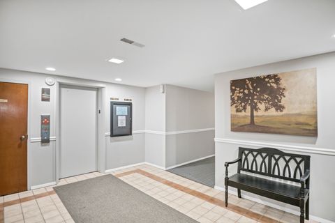 Tiny photo for 2604 N Windsor Drive #206, Arlington Heights, IL 60004 (MLS # 12498011)