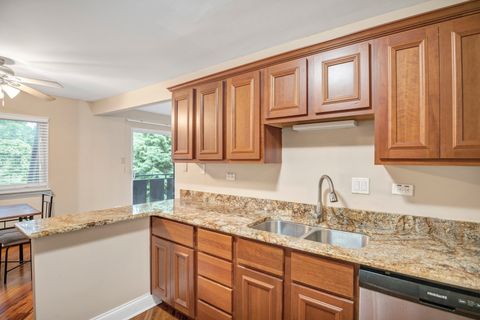 Tiny photo for 2604 N Windsor Drive #206, Arlington Heights, IL 60004 (MLS # 12498011)